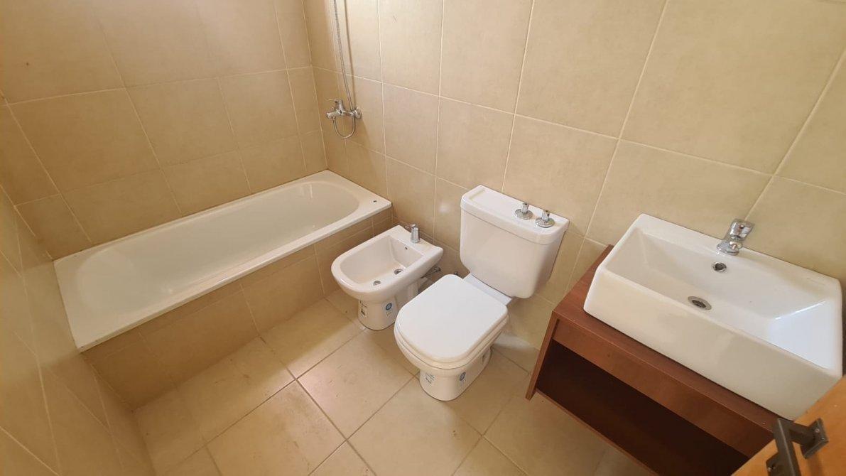 Foto de HERMOSO DEPARTAMENTO 2 AMBIENTES EN VENTA CON COCHERA !!!, imagen 3