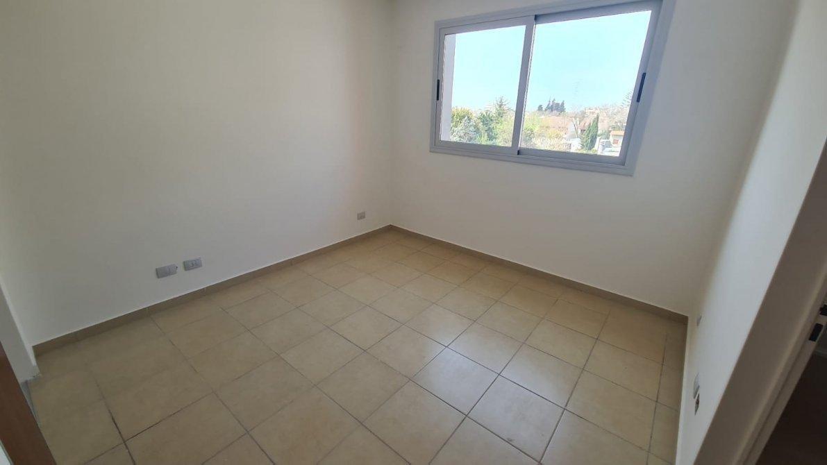 Foto de HERMOSO DEPARTAMENTO 2 AMBIENTES EN VENTA CON COCHERA !!!, imagen 5