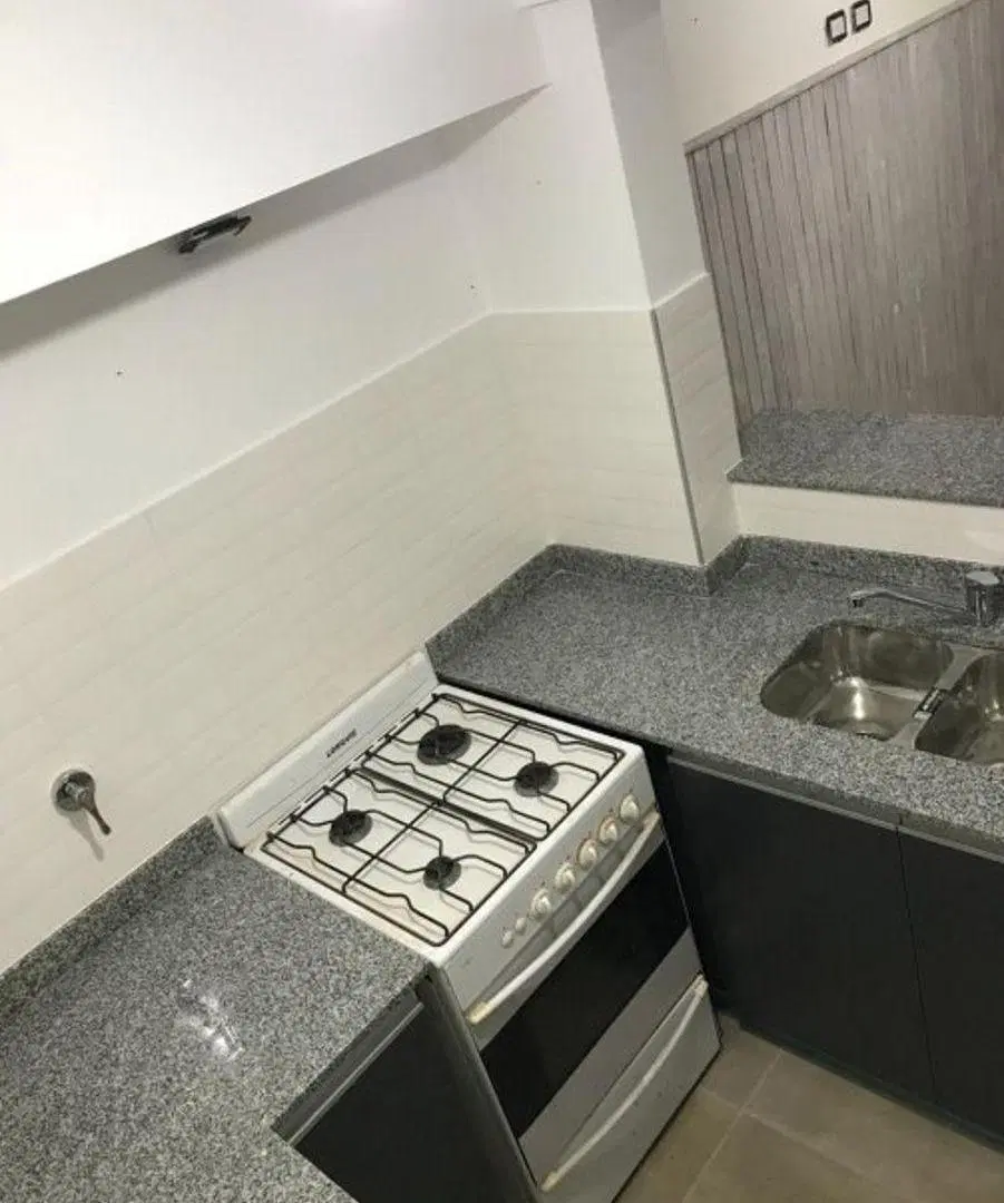 HERMOSA CASA 3 AMBIENTES EN ALQUILER EN ZONA CENTRO ! 2
