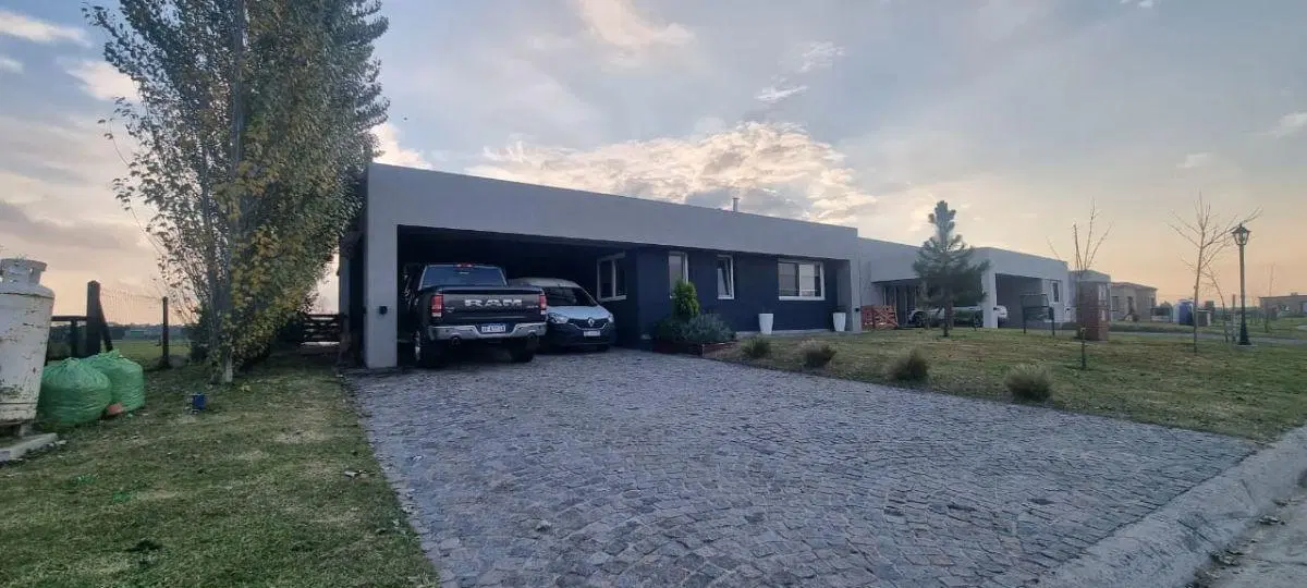 IMPONENTE CASA EN ALQUILER BARRIO SAN SIMON!!!!! 5
