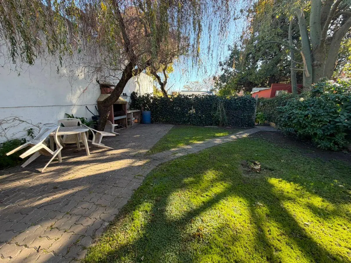 LINDA CASA 4 AMBIENTES EN VENTA, REFACCIONADA A NUEVA !!! 4