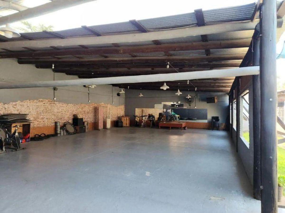 Foto de IMPORTANTE PROPIEDAD EN VENTA EN ZONA INDUSTRIAL, imagen 2