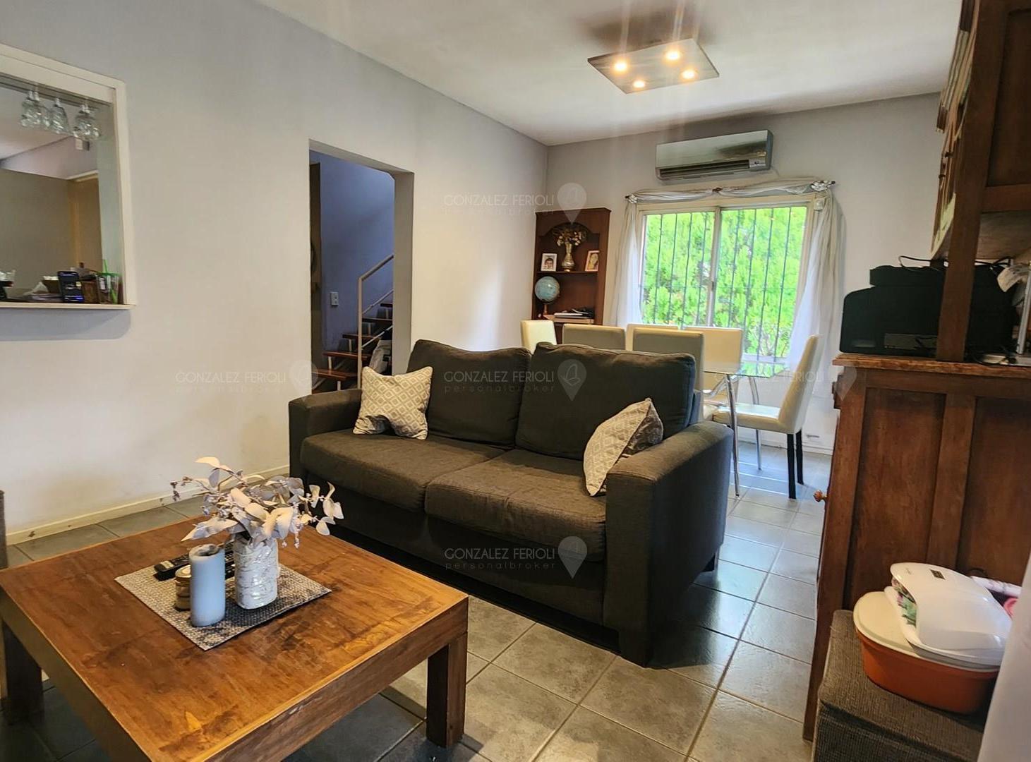 Foto de Casa en esquina en Barrio Mirasoles con pileta quincho y 3 dormitorios, imagen 2