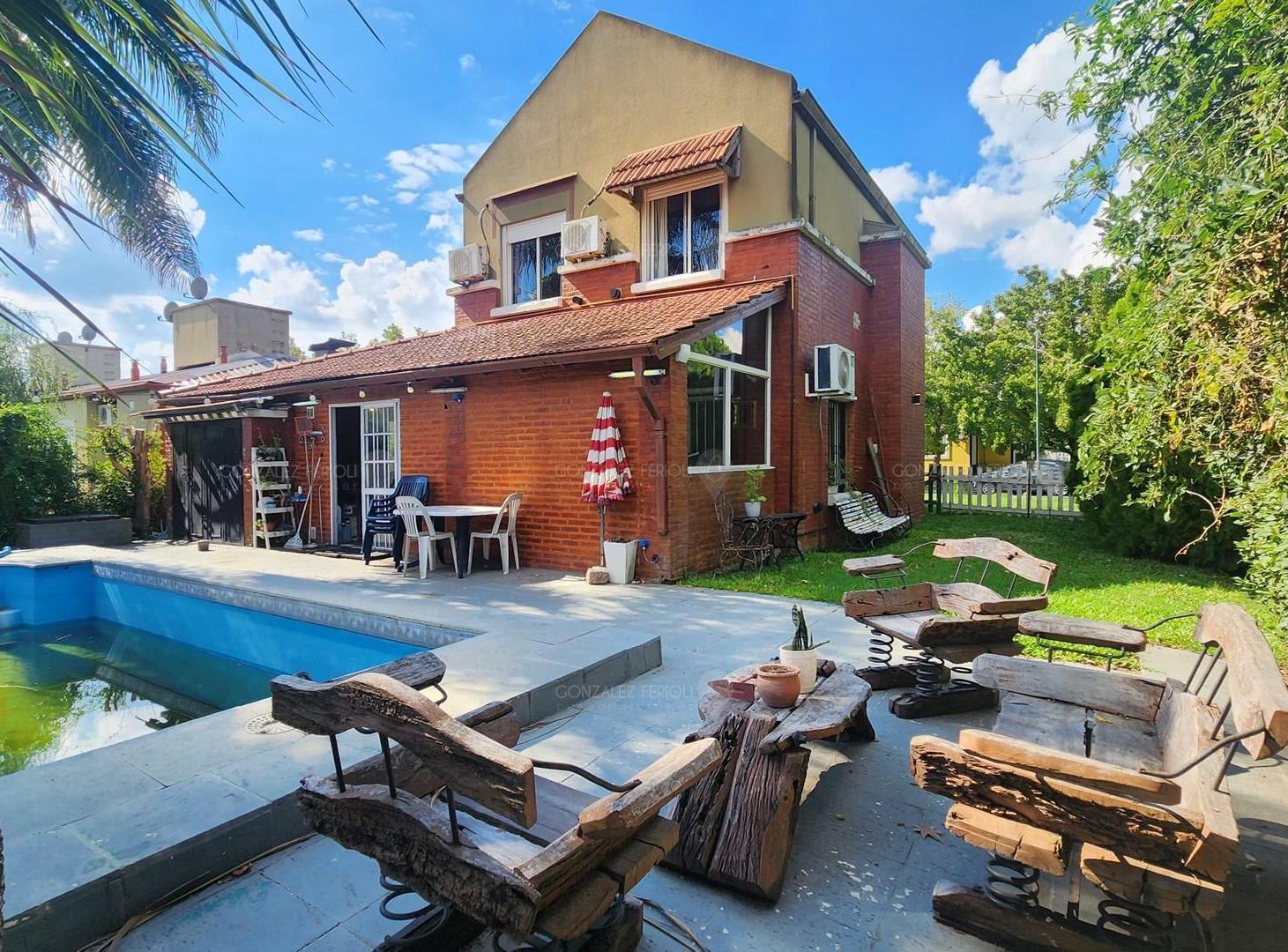 Foto de Casa en esquina en Barrio Mirasoles con pileta quincho y 3 dormitorios, imagen 2