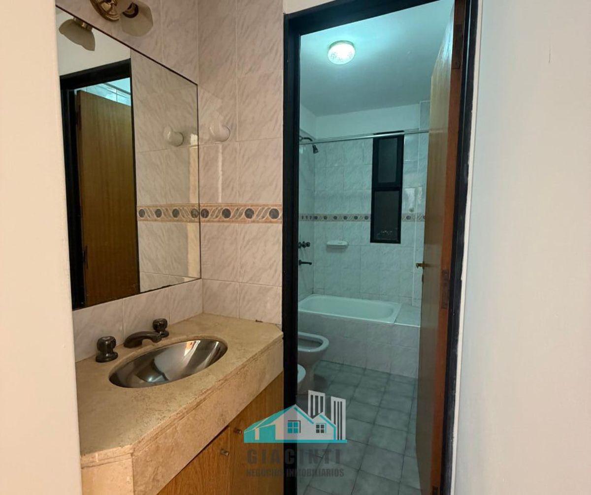 Foto de VENTA DEPARTAMENTO 2 DORMITORIOS URQUIZA AL 1035, imagen 3