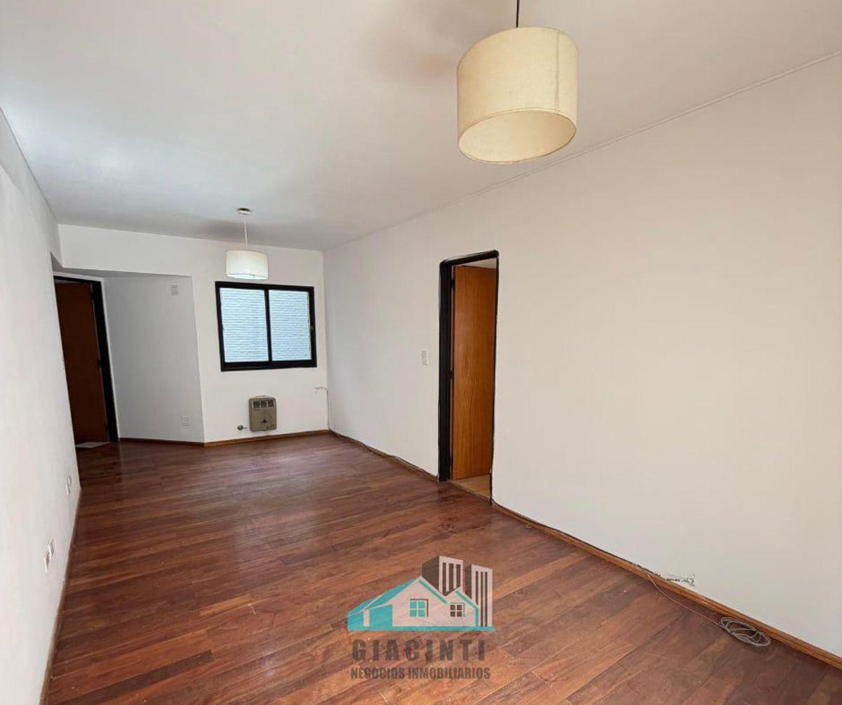 Foto de VENTA DEPARTAMENTO 2 DORMITORIOS URQUIZA AL 1035, imagen 2