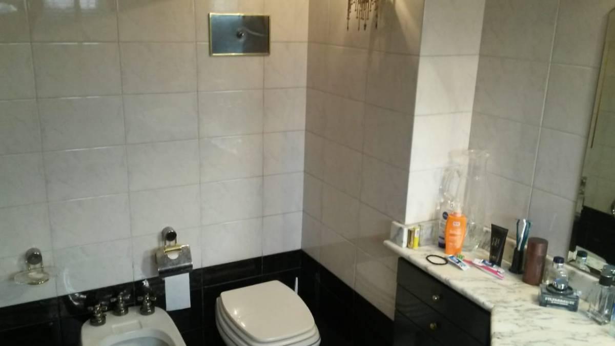 Excelente Casa de 2 Plantas, 430 m², B° Parque Saavedra 3