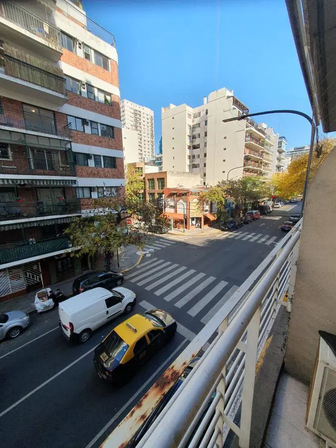 Monoambiente al frente con balcón en alquiler. super luminoso!! 4