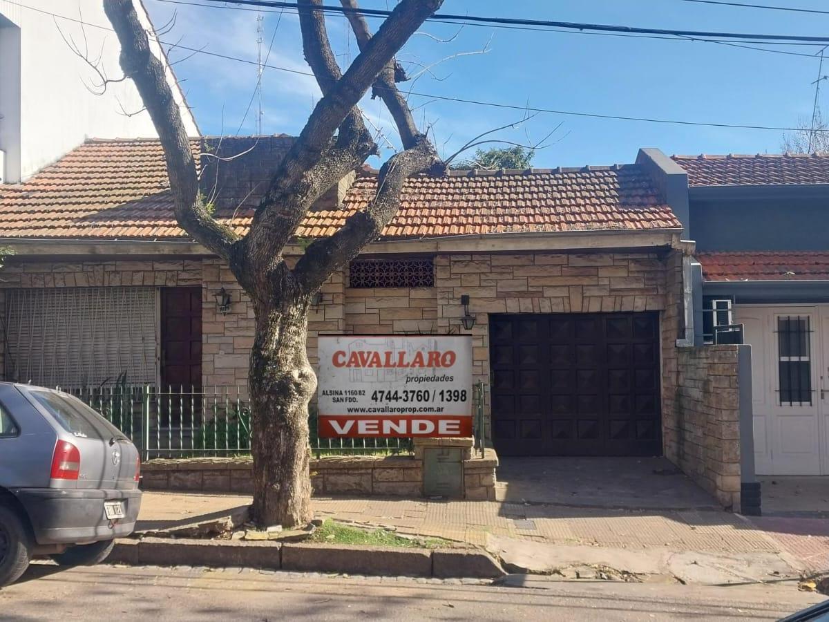 Venta de Chalet a Reciclar/ Actualizar 1