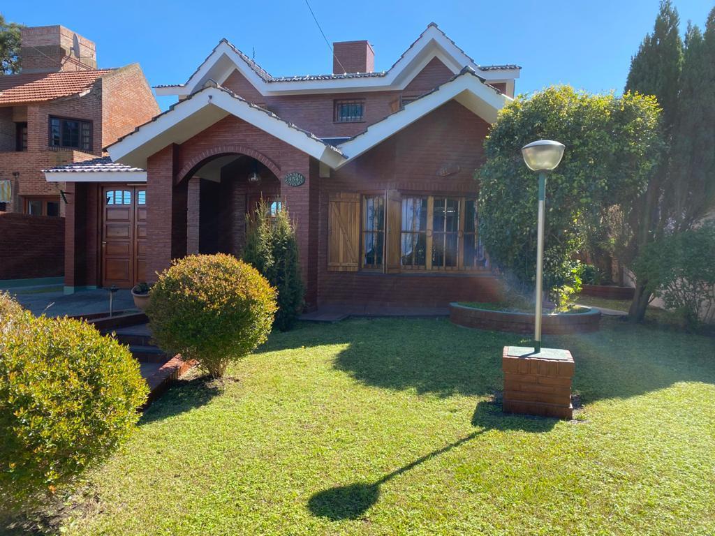 Casa en Venta en Barrio San Rafael de 5 Ambientes - Mar de Ajo 2