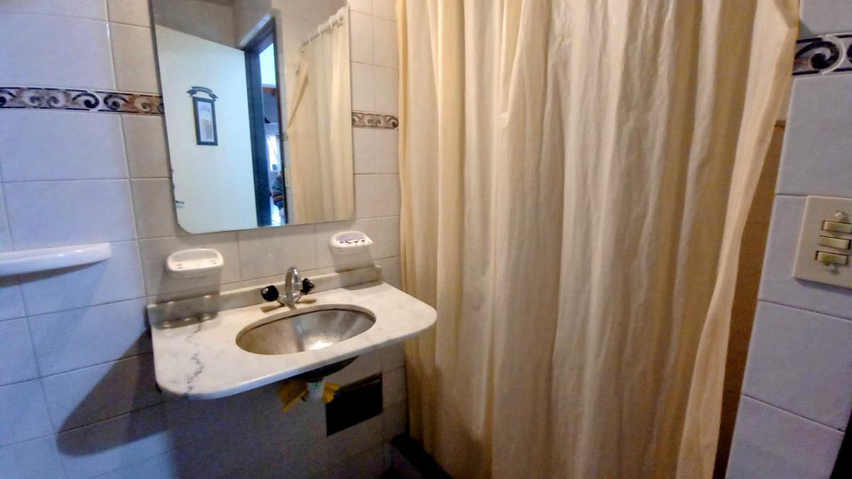 Casa en Venta con Cuatro Dorm. en Costa Azul - Oportundiad - con Gas Natural 5