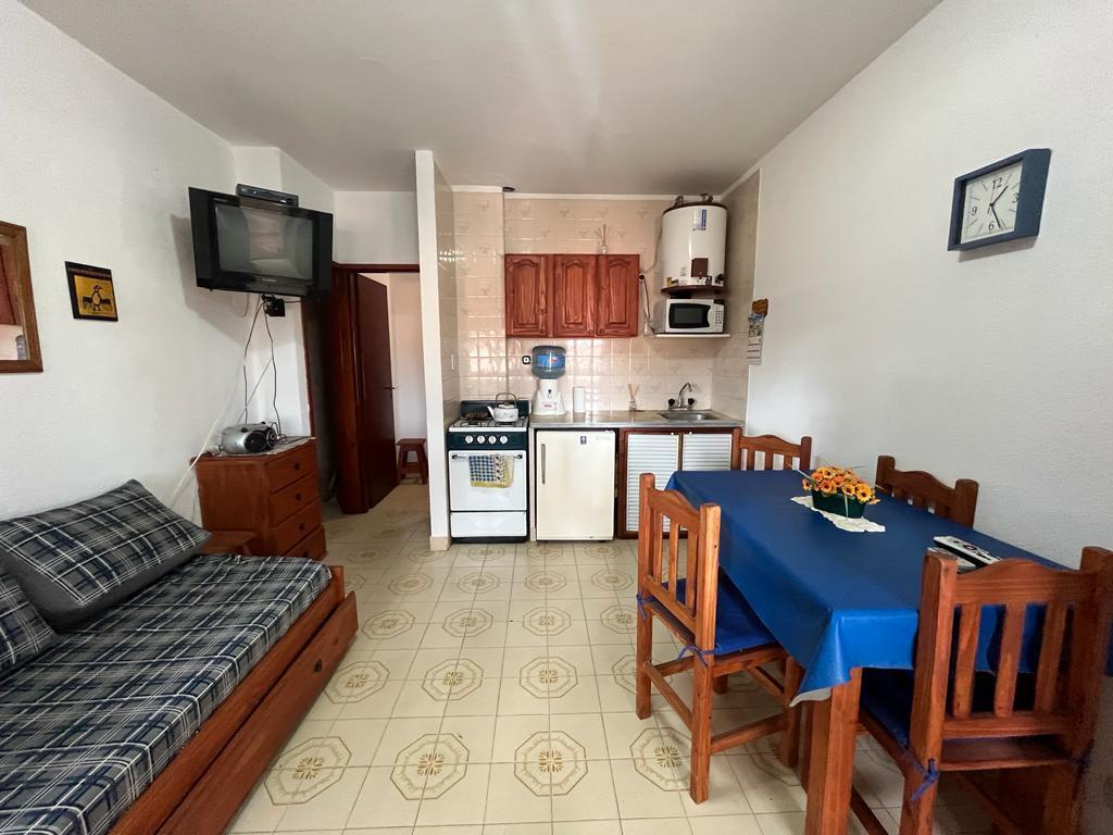 Foto de VENTA DEPARTAMENTO 2 AMB MAR DE AJO CERCA DEL MAR, imagen 2