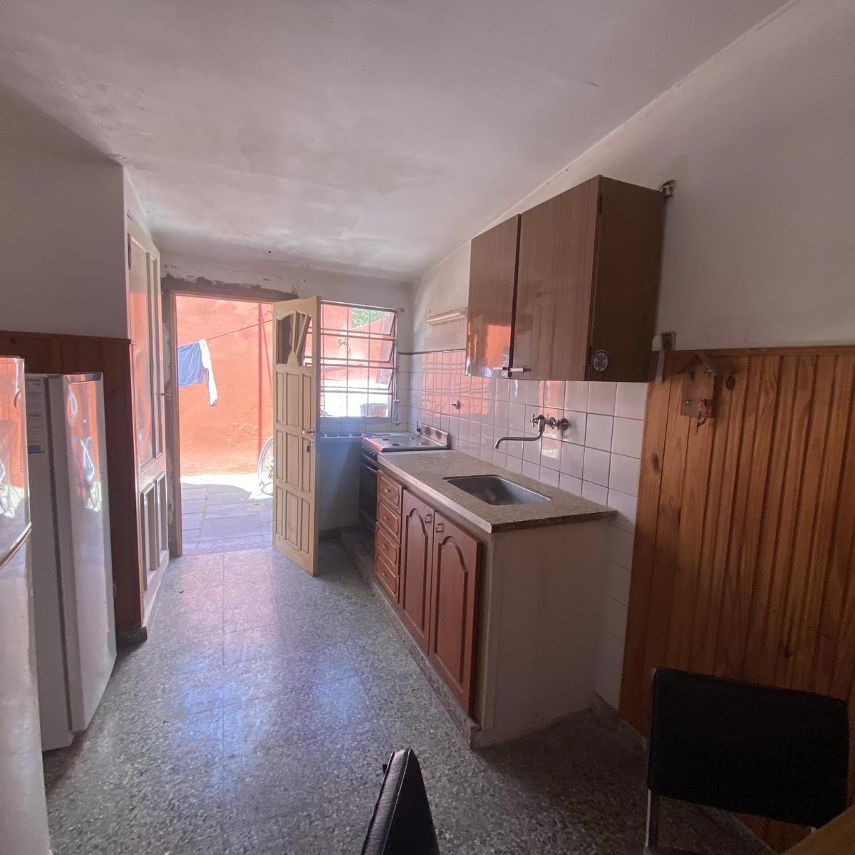Casa con Dos Departamentos de Dos Ambientes en Venta en Nueva Atlantis, Cinco Cuadras del Mar. 2