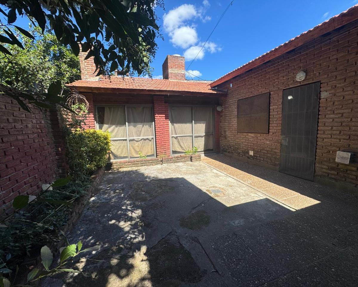 VENTA CASA EN SAN RAFAEL CERCA DEL MAR GAS NATURAL COCHERA