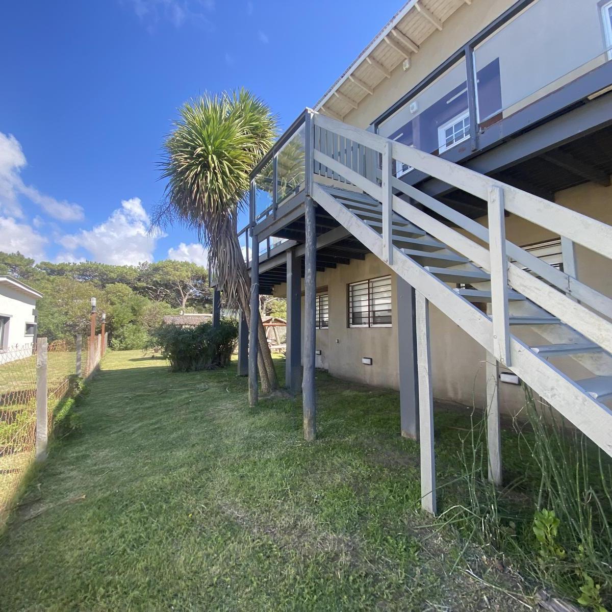 Complejo en Venta de Dos PH Frente a La Playa de 3 Ambientes Cada Uno en Nueva Atlantis 2