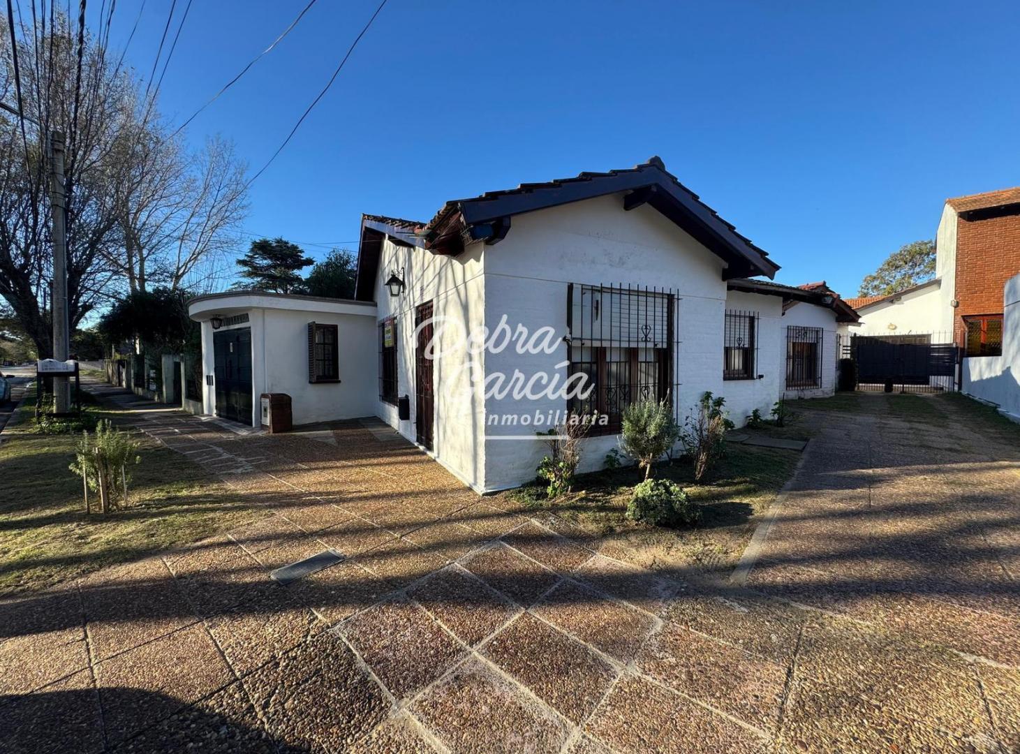VENTA PH EN MAR DE AJO 3 AMBIENTES AL FRENTE MUY LUMINOSO
