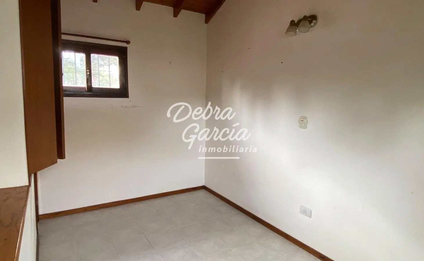 DUPLEX CUATRO AMB CON COCHERA TODOS LOS SERVICIOS PARRILLA Y PATIO A 3 CUADRAS DEL MAR 2