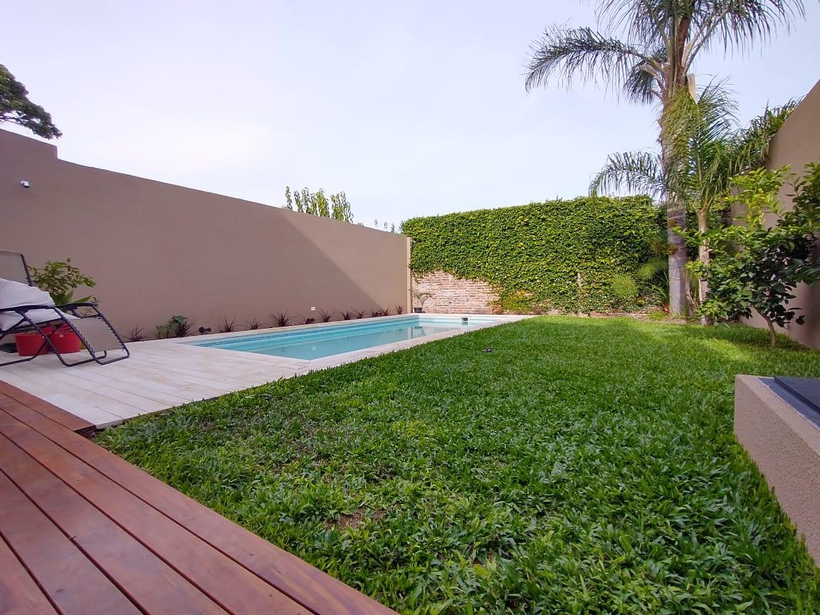 Casa 4 Ambientes, con Cochera, Parque y Piscina, Residencial, Quilmes. 5