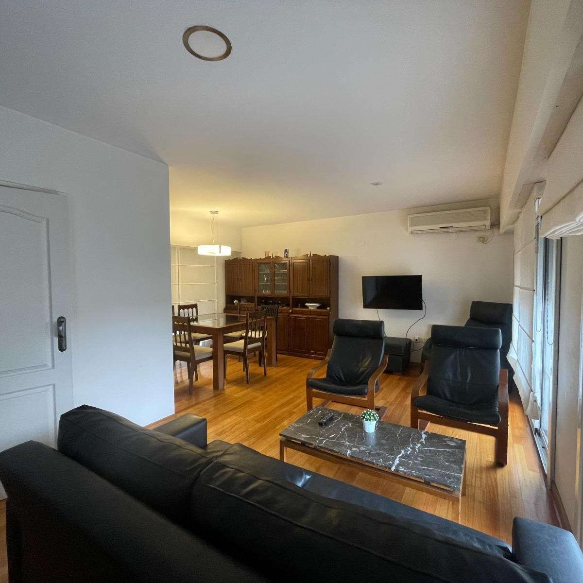 Departamento de 4 Ambientes (Piso) con Cochera en Bernal Centro 2