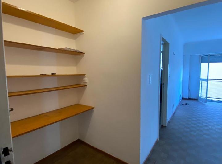 Departamento 2 ambientes con espacio para vehículo, BERNAL CENTRO. 3