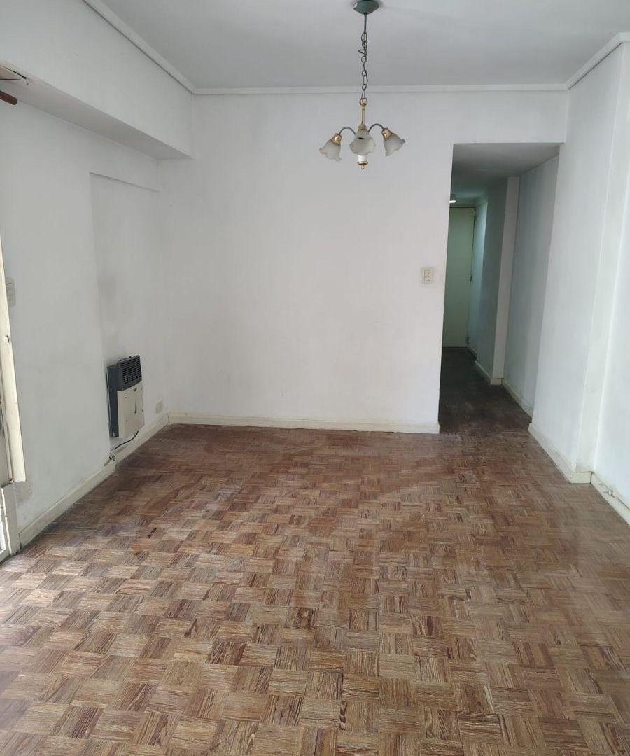 Departamento dos ambientes, Bernal centro.