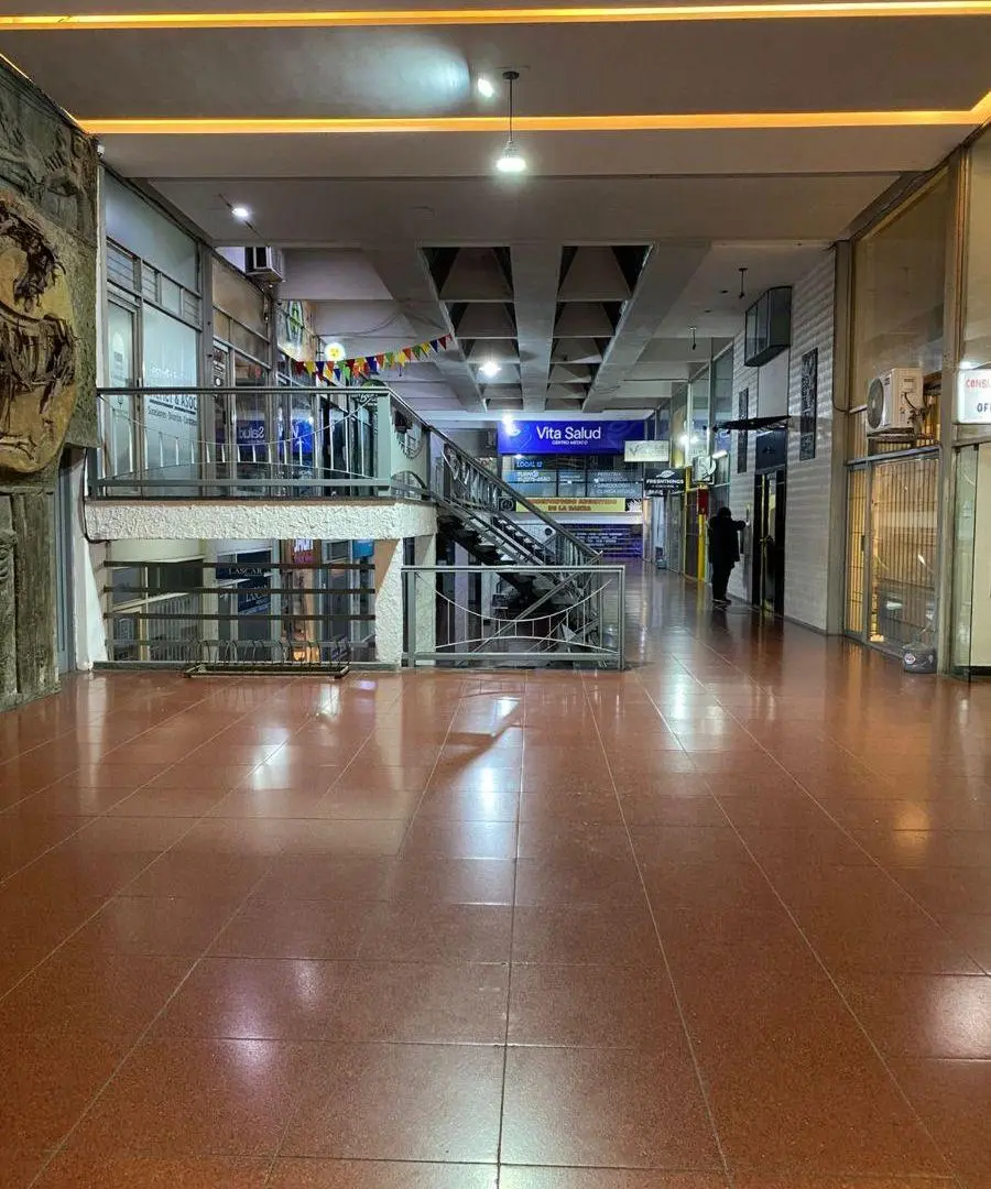 Local comercial en galería, Bernal centro 3