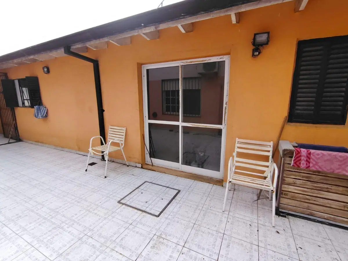Casa de 3 ambientes con patio y garage. Don Bosco Oeste. 8