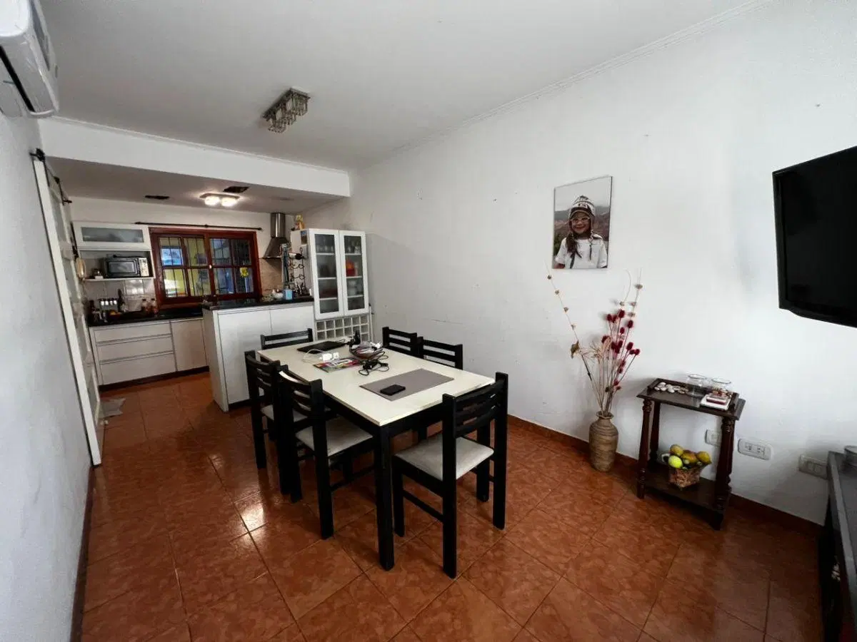 Dúplex de 3 ambientes con garage y patio, Quilmes Oeste. 3