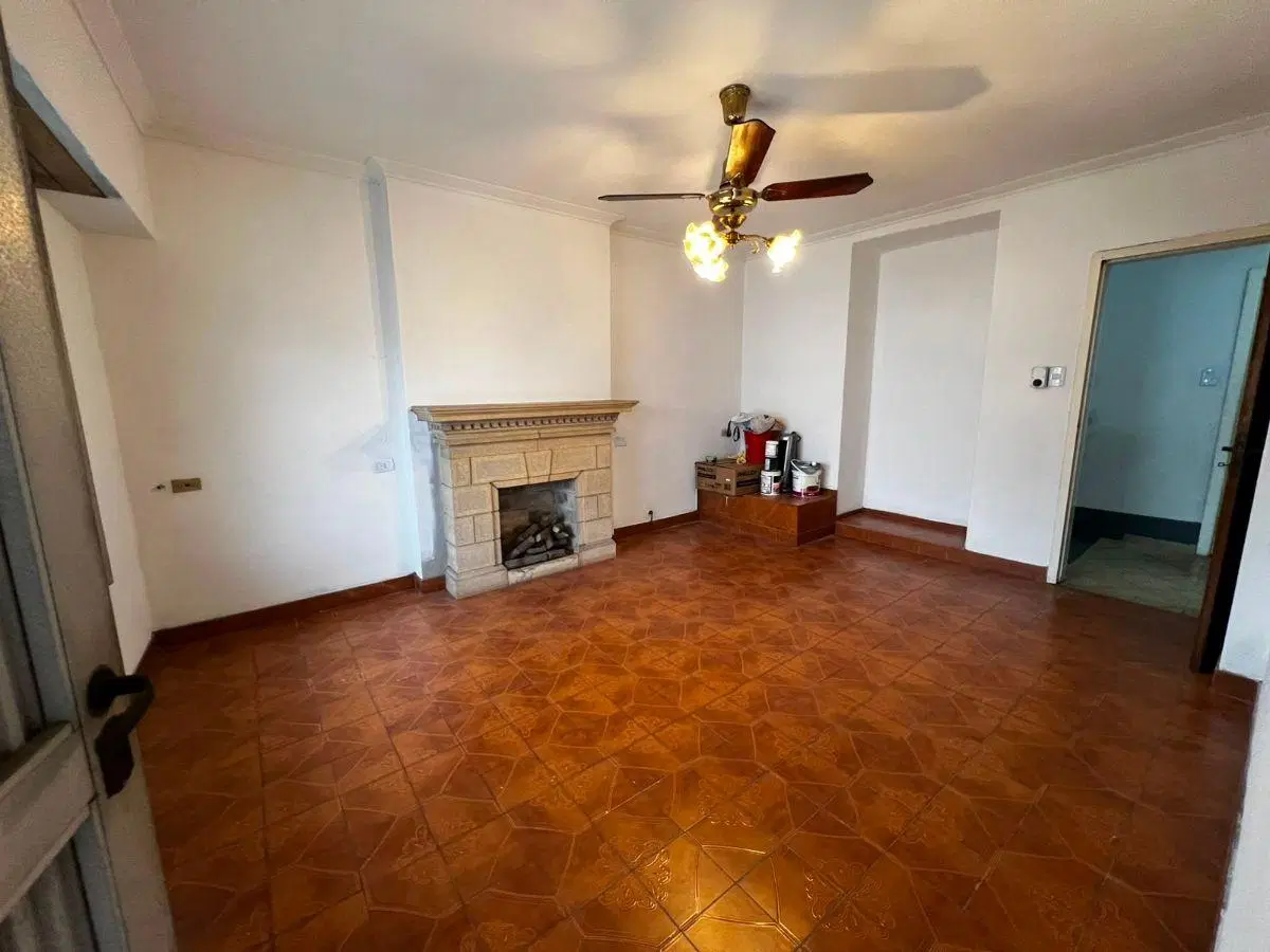 Departamento tipo casa de 3 ambientes con terraza, Bernal Oeste. 1