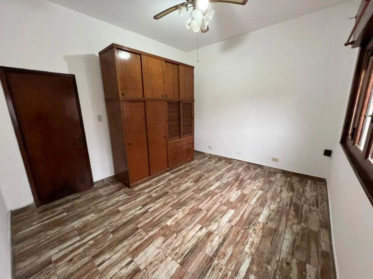 Casa de 3 ambientes con patio y entrada para vehículo, Don Bosco Este. 2