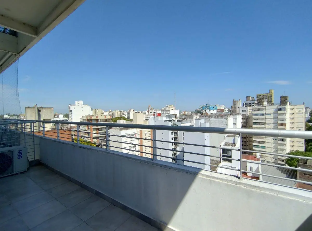 Departamento 1 dormitorio al frente con cochera en excelente ubicación 3