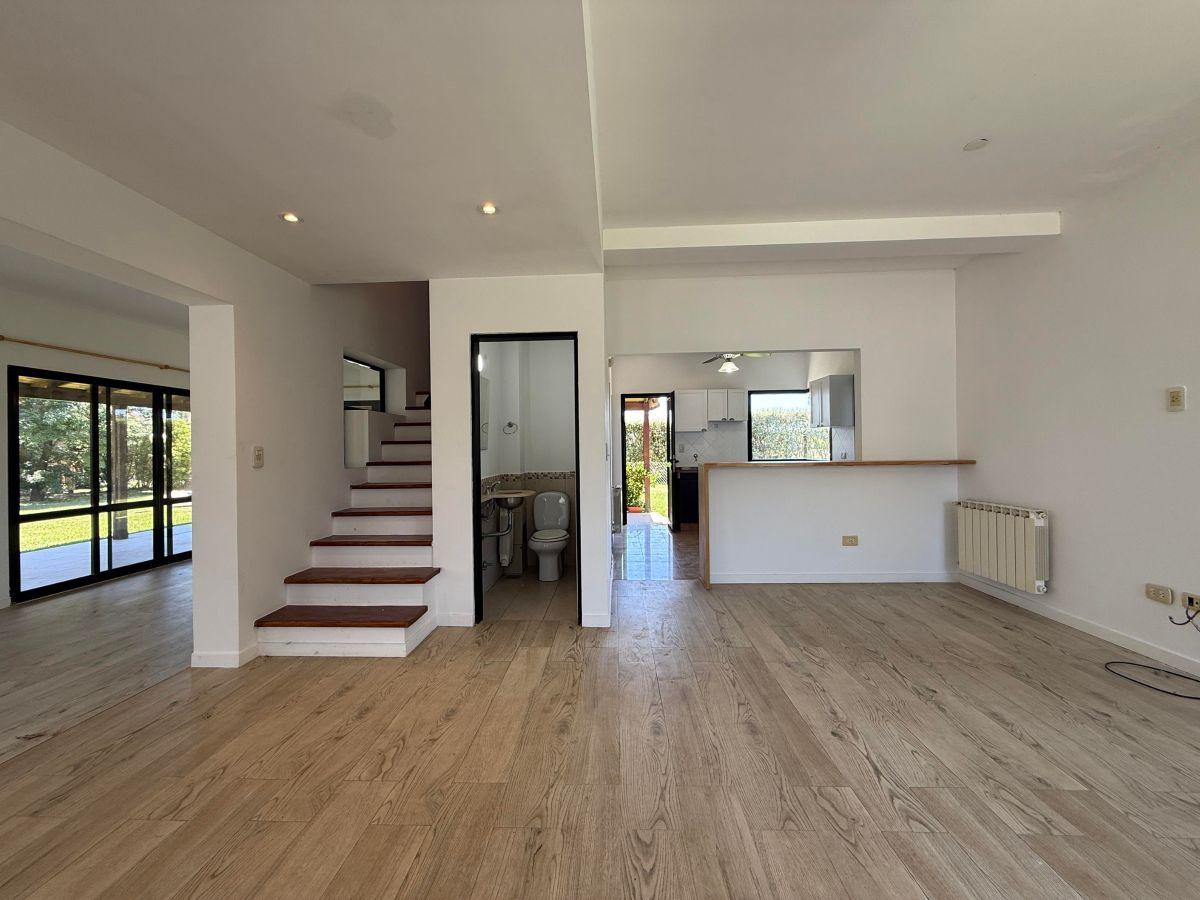 Casa 3 dormitorios alquiler Funes Hills Cadaques