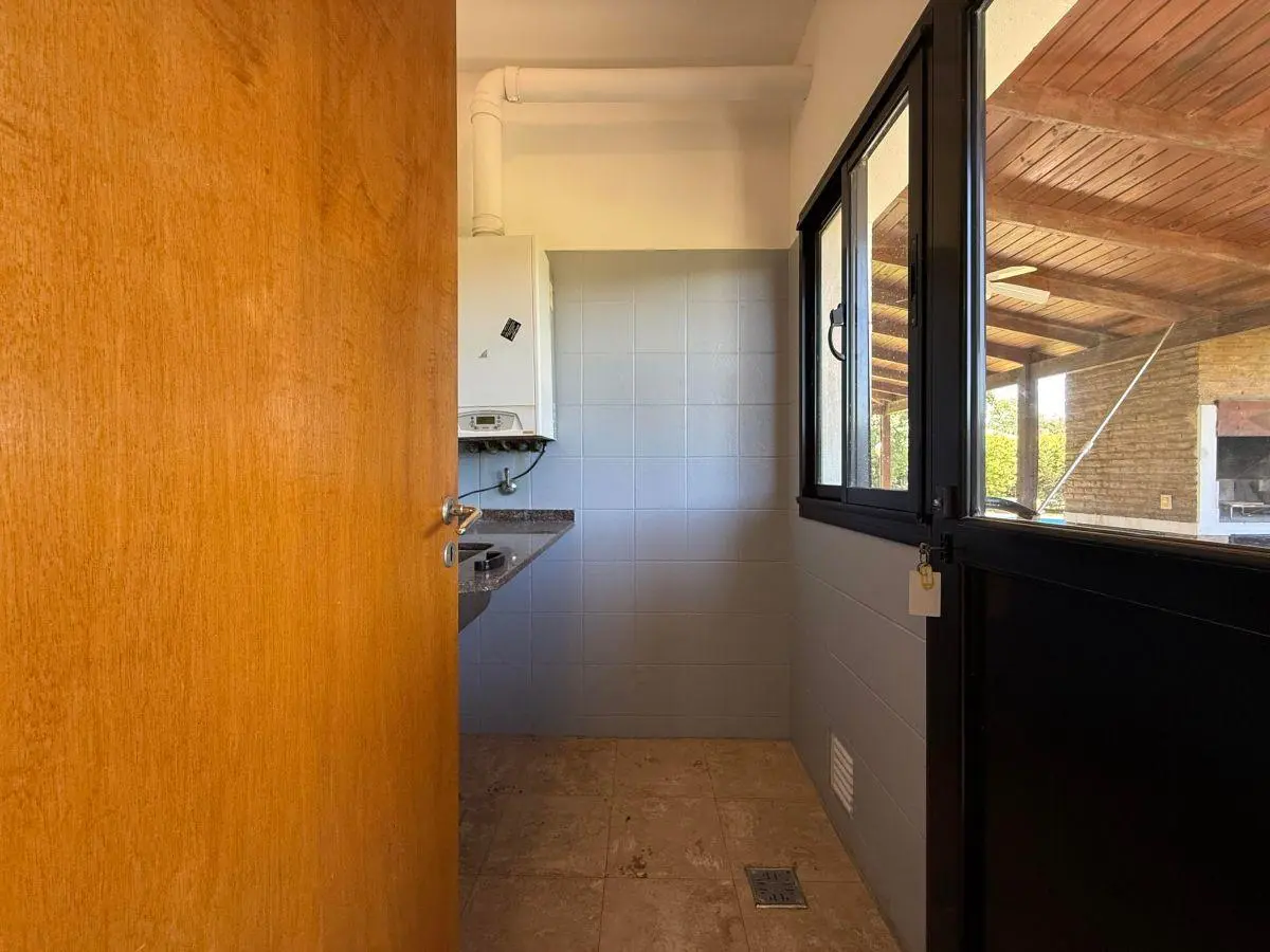 Casa 3 dormitorios alquiler Funes Hills Cadaques 4