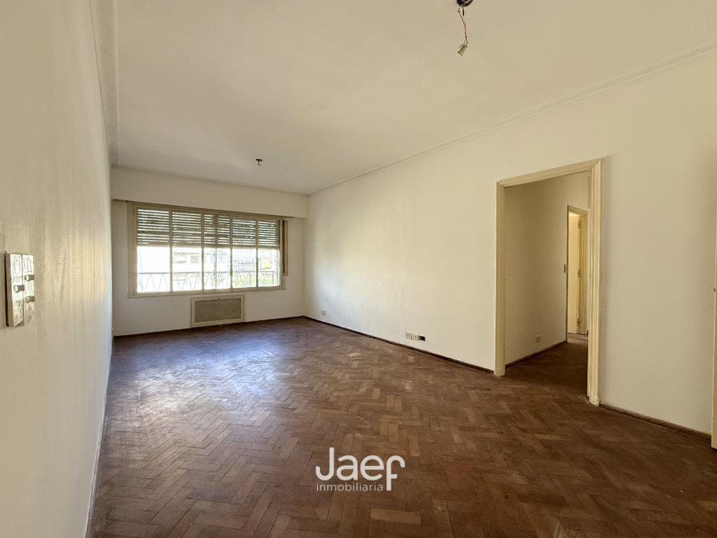 Departamento 3 dormitorios con cocina comedor y lavadero independiente en el centro