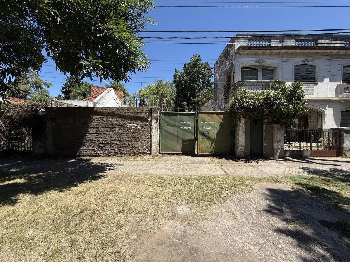 Lote interno apto PB + 2 pisos uso comercial o vivienda 2