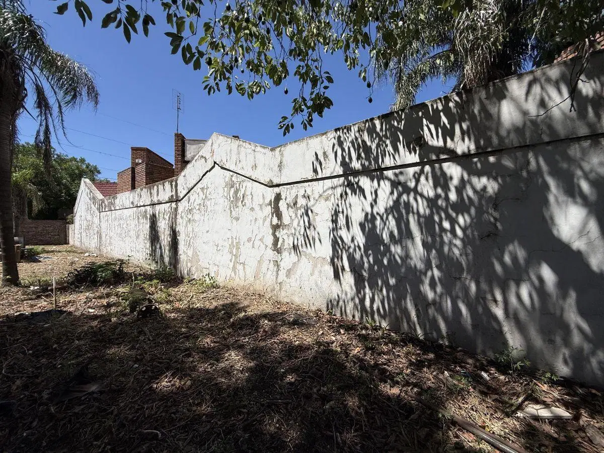 Lote interno apto PB + 2 pisos uso comercial o vivienda 4