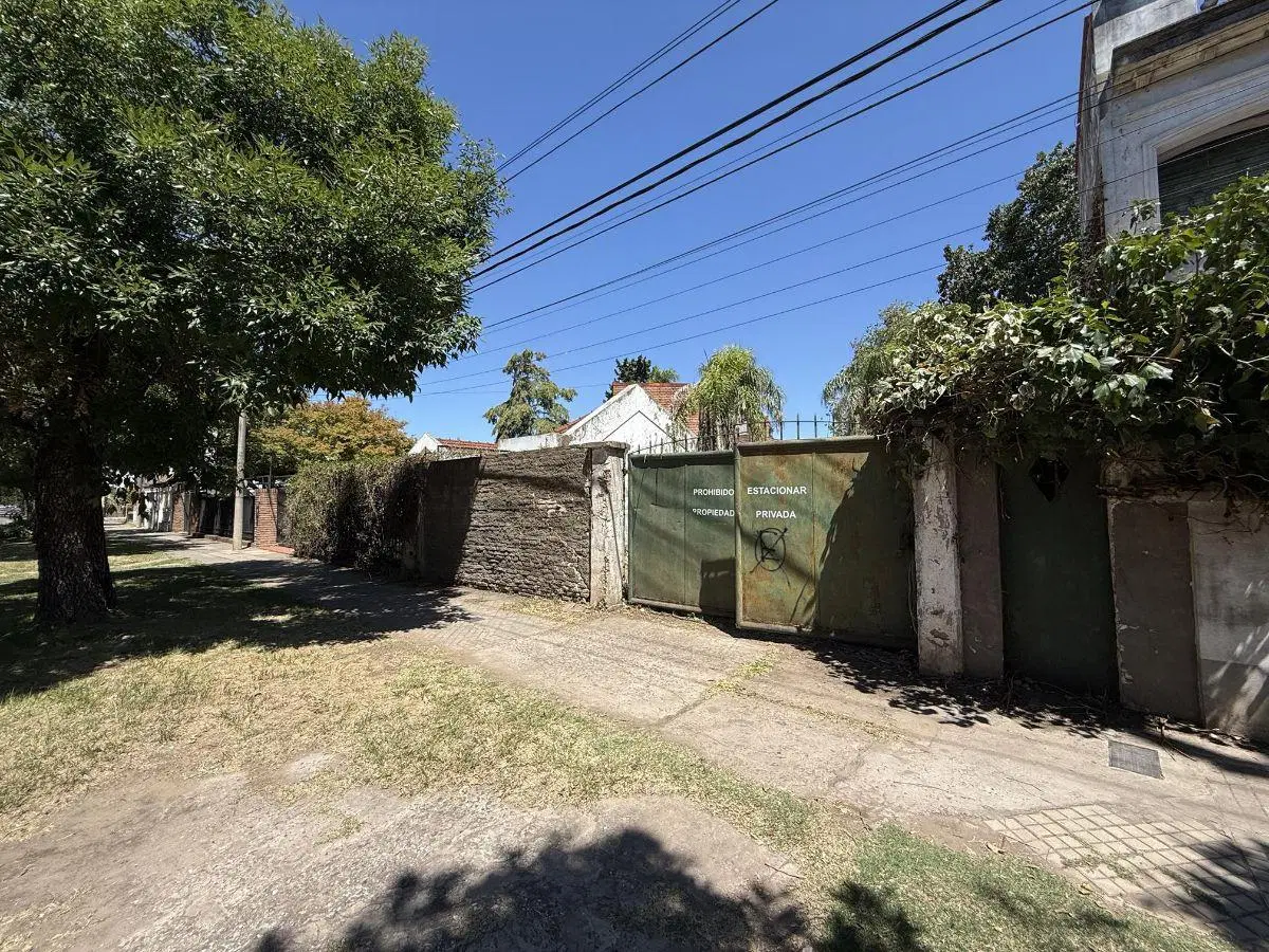 Lote interno apto PB + 2 pisos uso comercial o vivienda 3