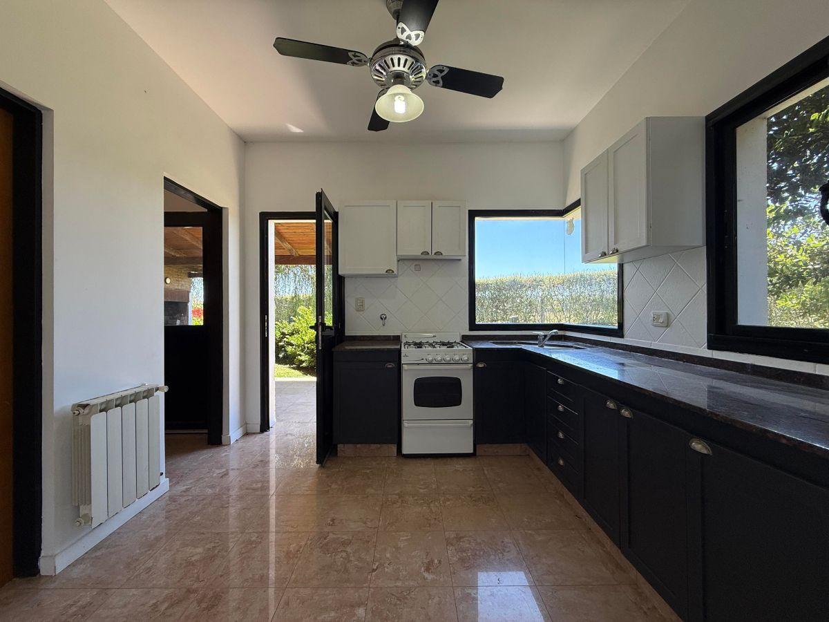 Foto de Casa 3 dormitorios con pileta barrio privado Funes Hills Cadaques, imagen 4