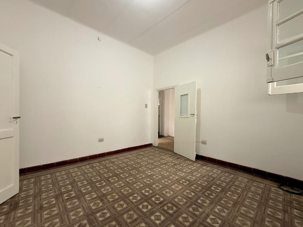 Foto de Casa de pasillo único 3 dormitorios con 2 patios en alquiler, imagen 1