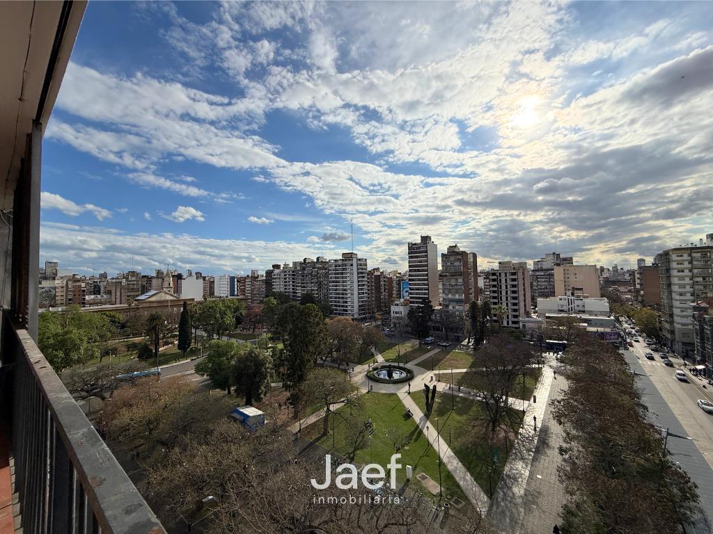 Foto de Amplio 2 dormitorios con balcón a Plaza Sarmiento 9A, imagen 3