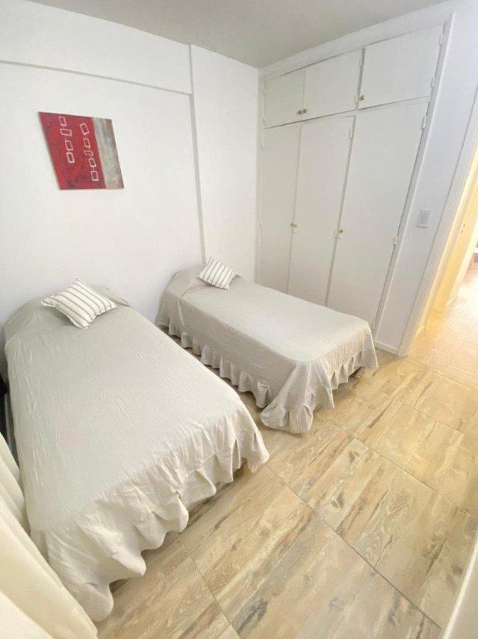 Departamento Tres Ambientes a La Calle con Balcón 3