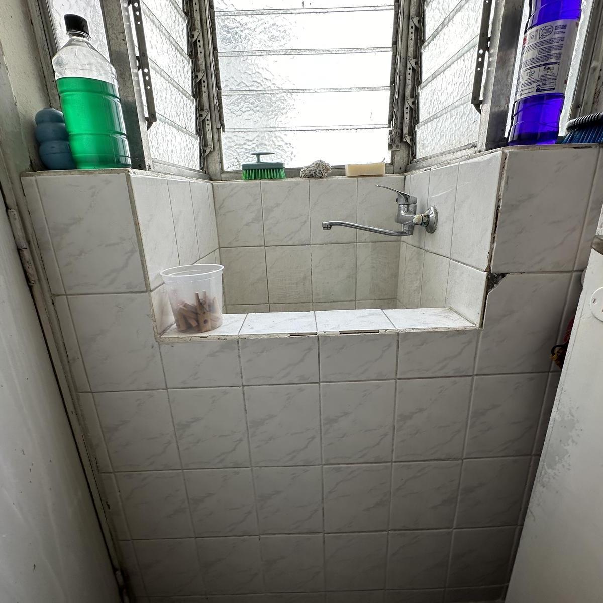 Departamento Tres Ambientes con Dependencia. a La Calle. Luro 3200. Venta. 2