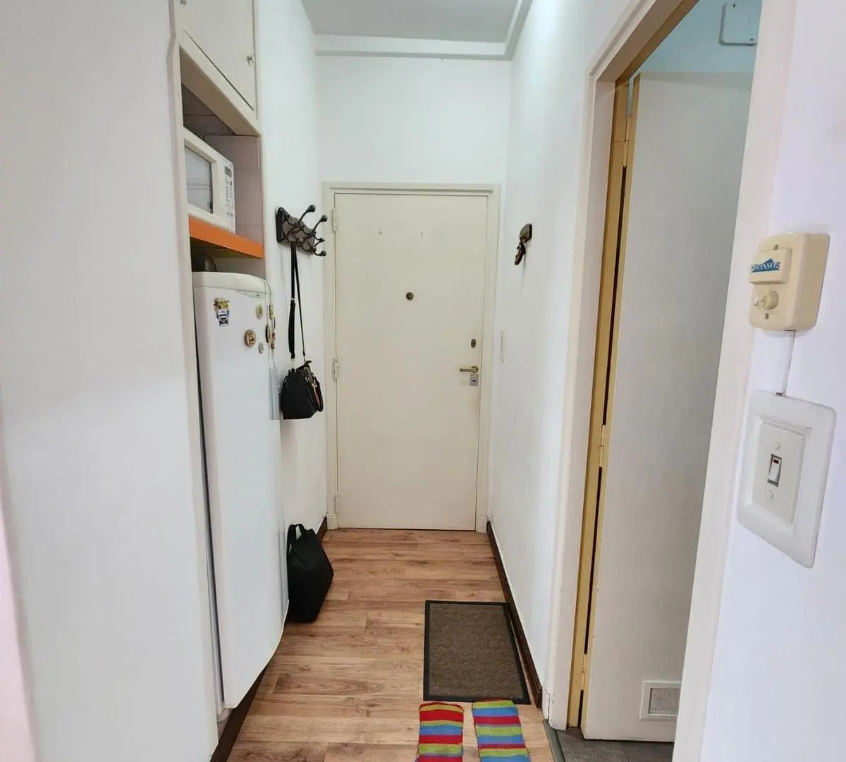 Departamento en Venta Dos Ambientes con dependencia y balcón, Zona Aldrey. 4