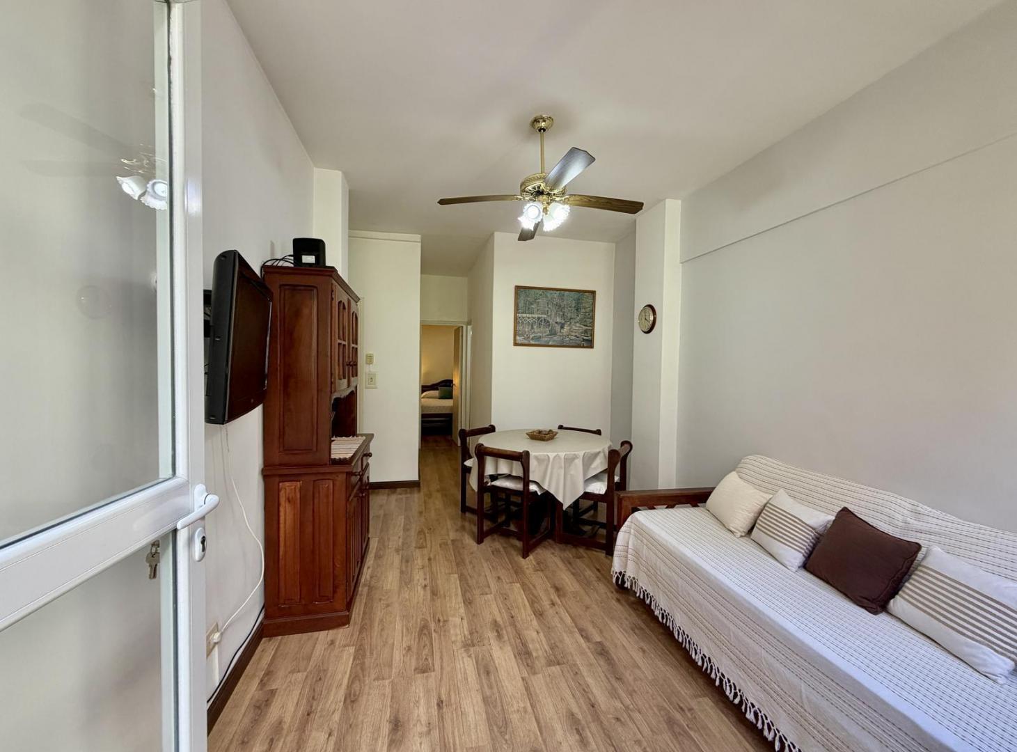 Foto de Departamento en Venta Dos Ambientes con dependencia y balcón, Zona, imagen 3