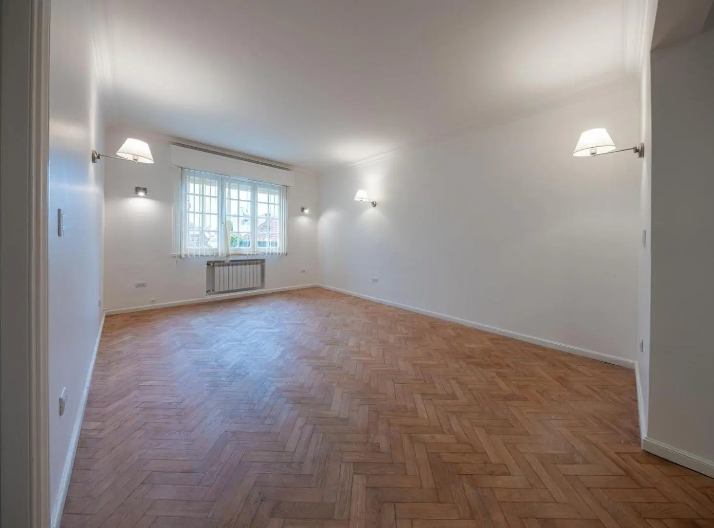Departamento cuatro ambientes reciclado. Macrocentro. Venta 2