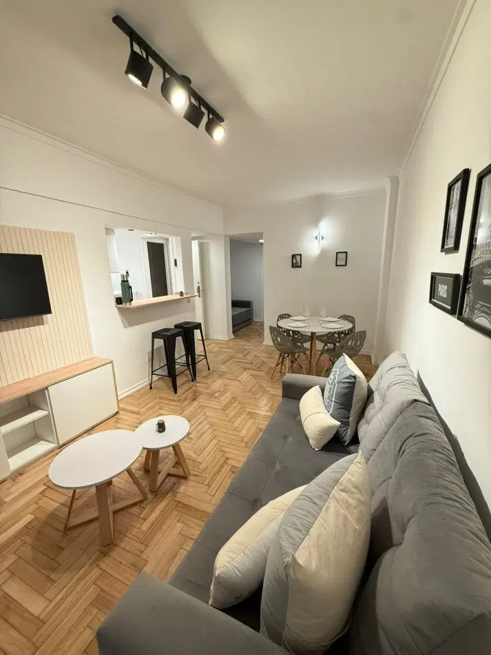 Departamento en Venta Dos Ambientes con balcon y patio, Zona Centro 3