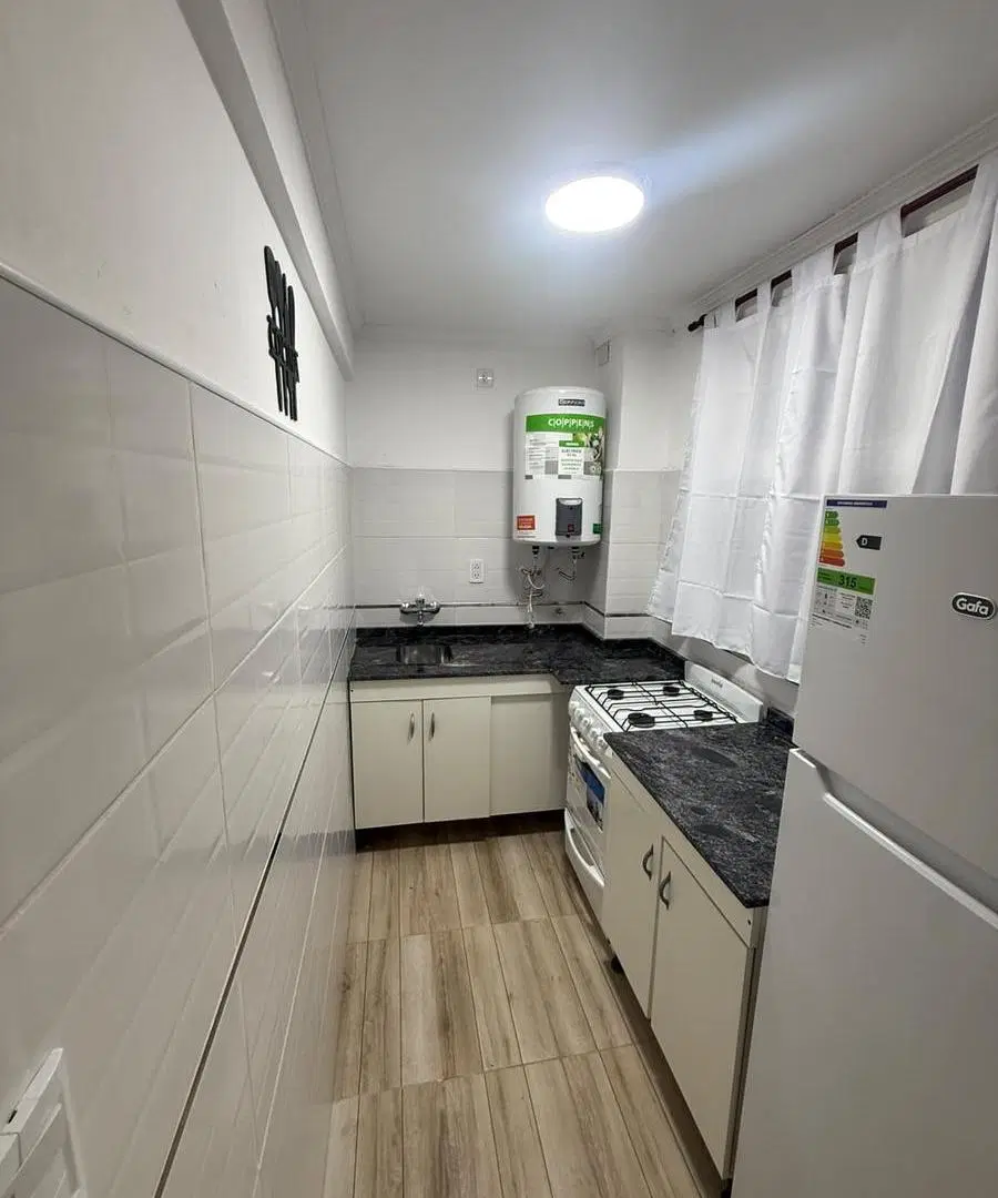 Departamento en Venta Dos Ambientes, al frente Zona Paseo Aldrey. 3