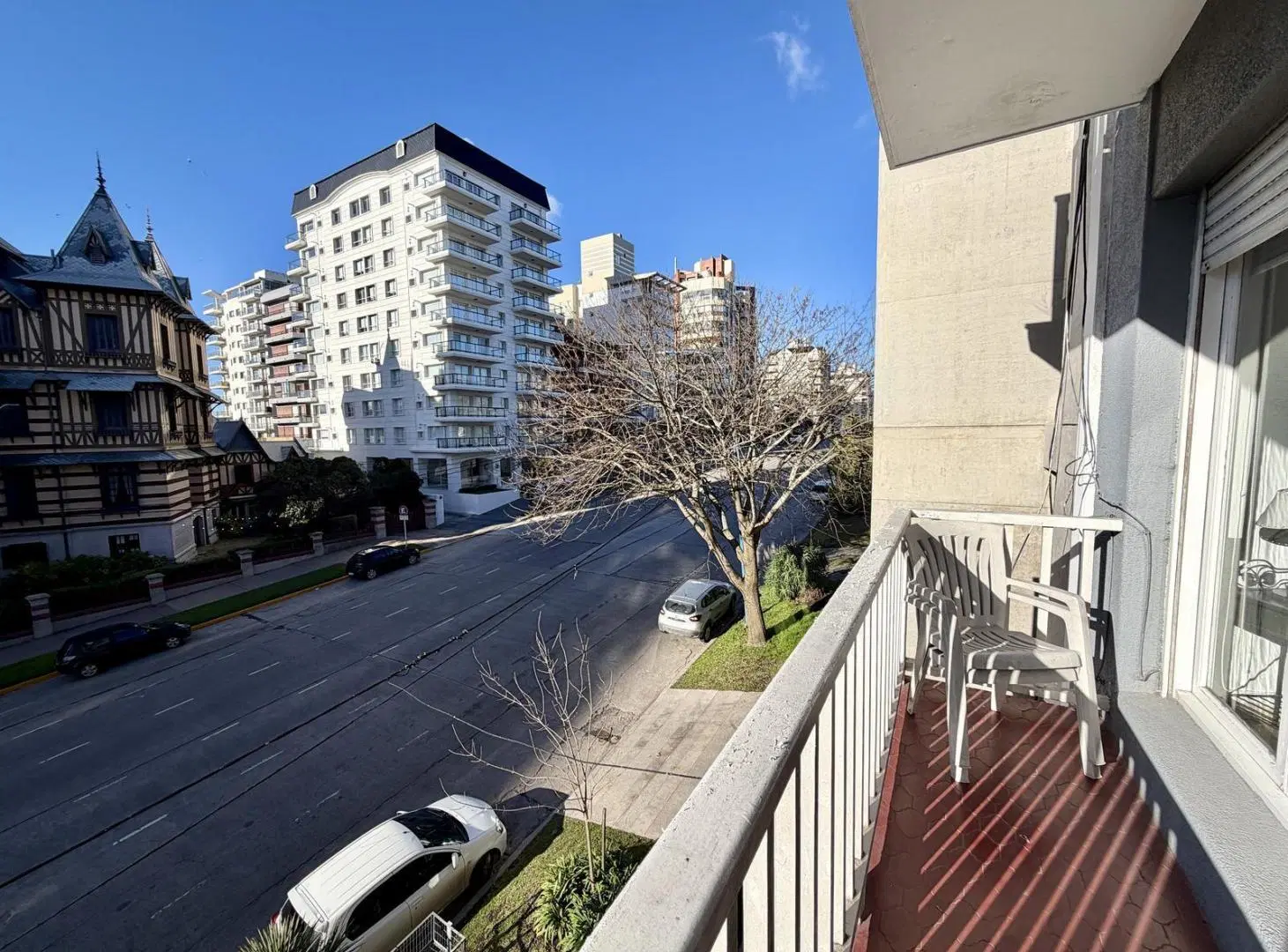 Departamento 2 ambientes a la calle con balcón. Loma de Colón. Stella Maris. Venta 5