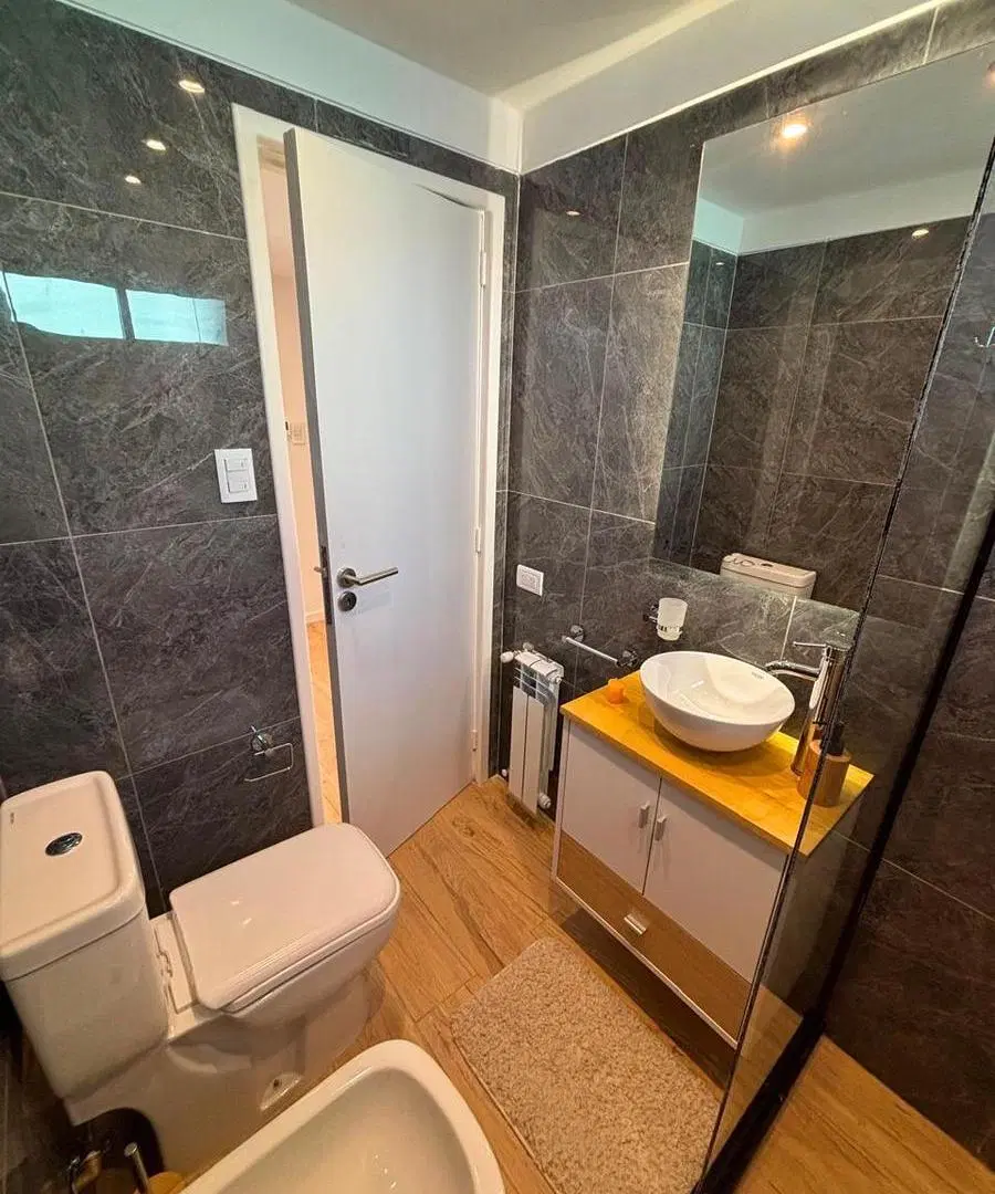 Departamento en Venta Tres Ambientes al frente, Zona Centro 2