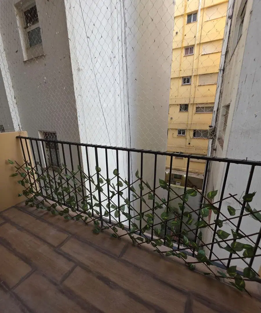 Departamento dos ambientes. Contra frente.. Balcón. Arenales 2200. Venta. 1